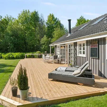 Veljan - 1-2km From The Sea By Interhome Vig
