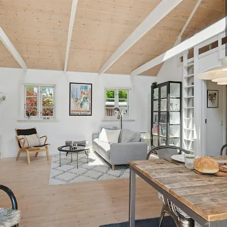 Veljan - 1-2km From The Sea By Interhome